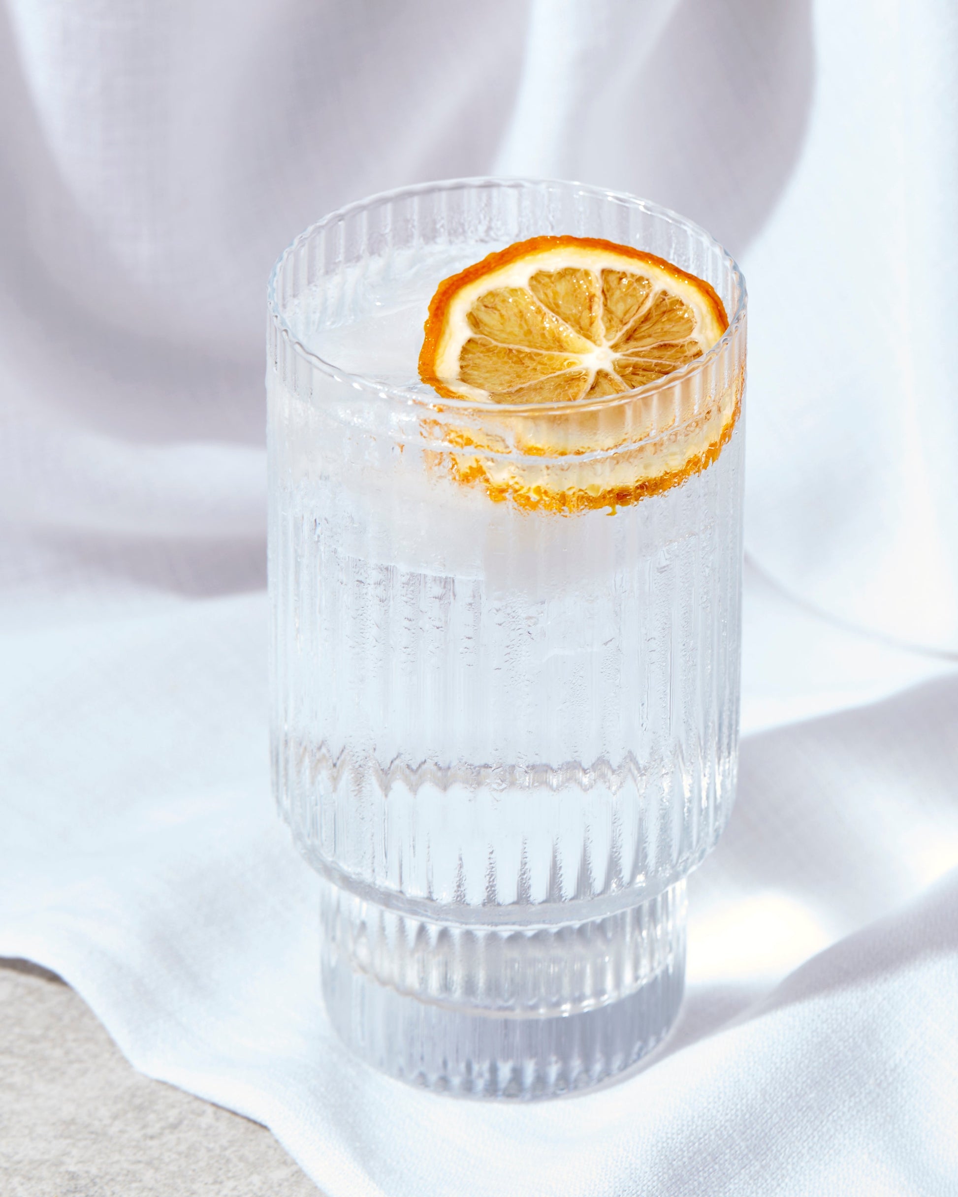 100% natural dehydrated lemon garnish for cocktails, drinks and platters.