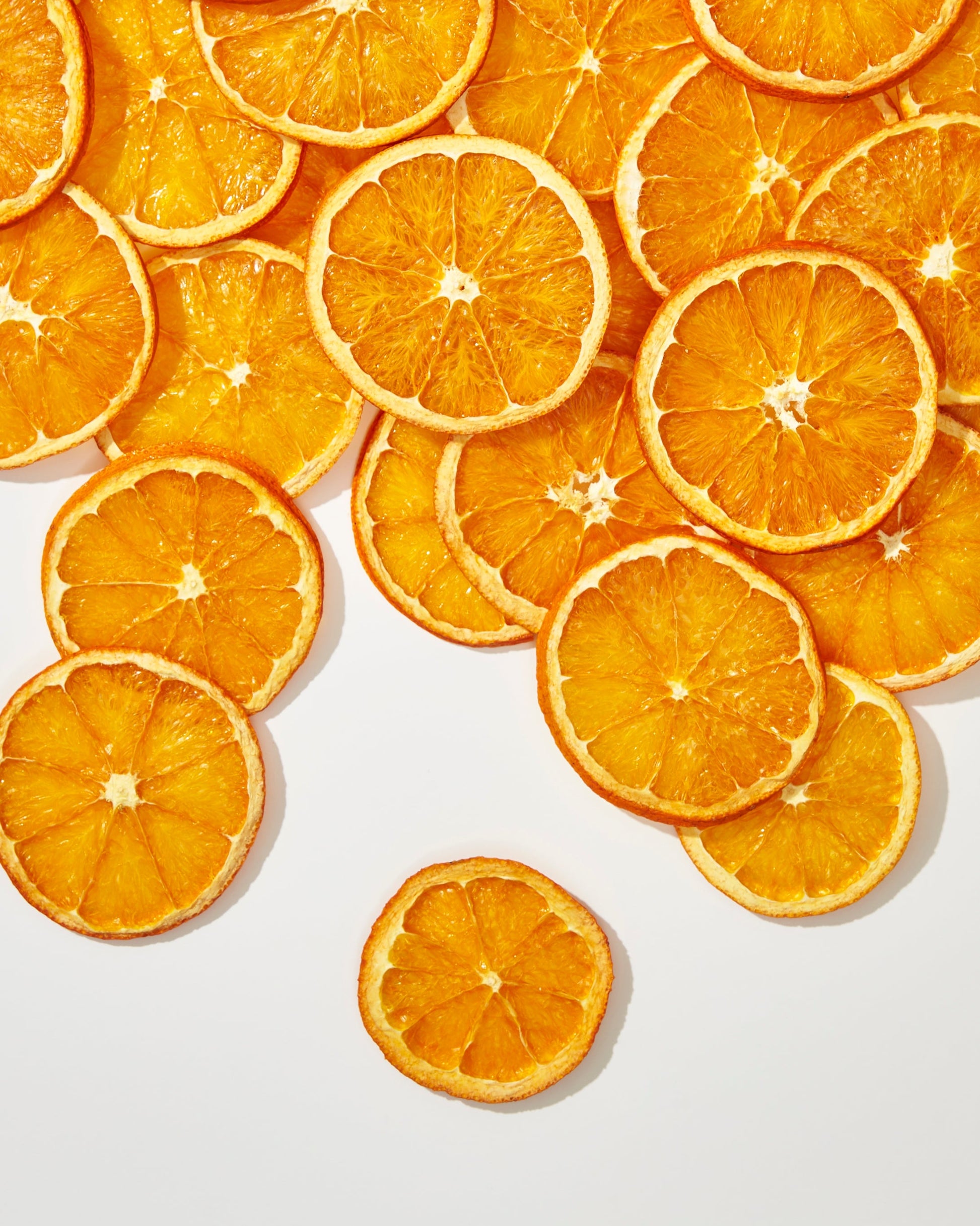 100% natural dehydrated orange garnish for cocktails, drinks and platters.