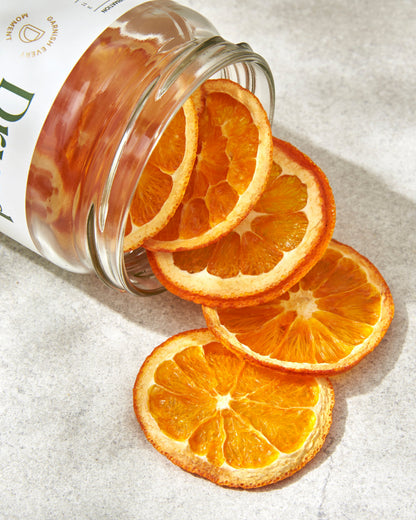 100% natural dehydrated orange garnish for cocktails, drinks and platters.